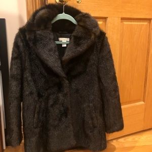 🆕 H & M Faux Fur Coat